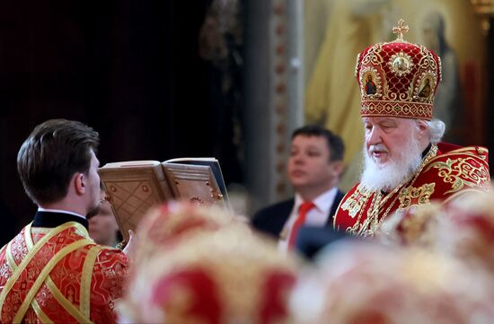 Патриаршее служение в день памяти святых равноапостольных Мефодия и Кирилла в храме Христа Спасителя