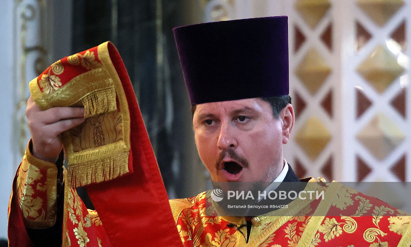 Патриаршее служение в день памяти святых равноапостольных Мефодия и Кирилла в храме Христа Спасителя