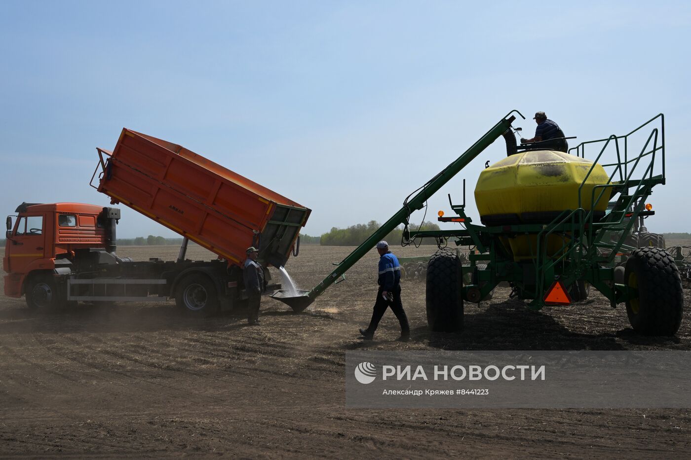 Посевная в Новосибирской области