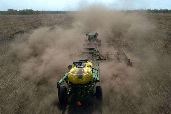 Посевная в Новосибирской области