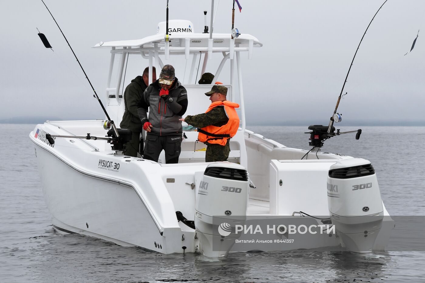 Рейд пограничников по поиску браконьеров в Уссурийском и Амурском заливах