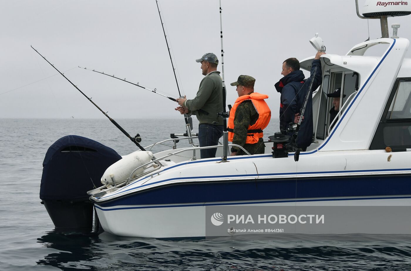 Рейд пограничников по поиску браконьеров в Уссурийском и Амурском заливах