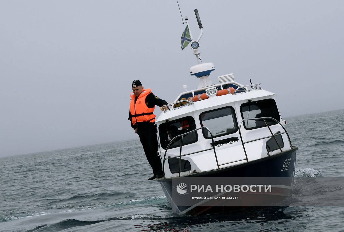Рейд пограничников по поиску браконьеров в Уссурийском и Амурском заливах