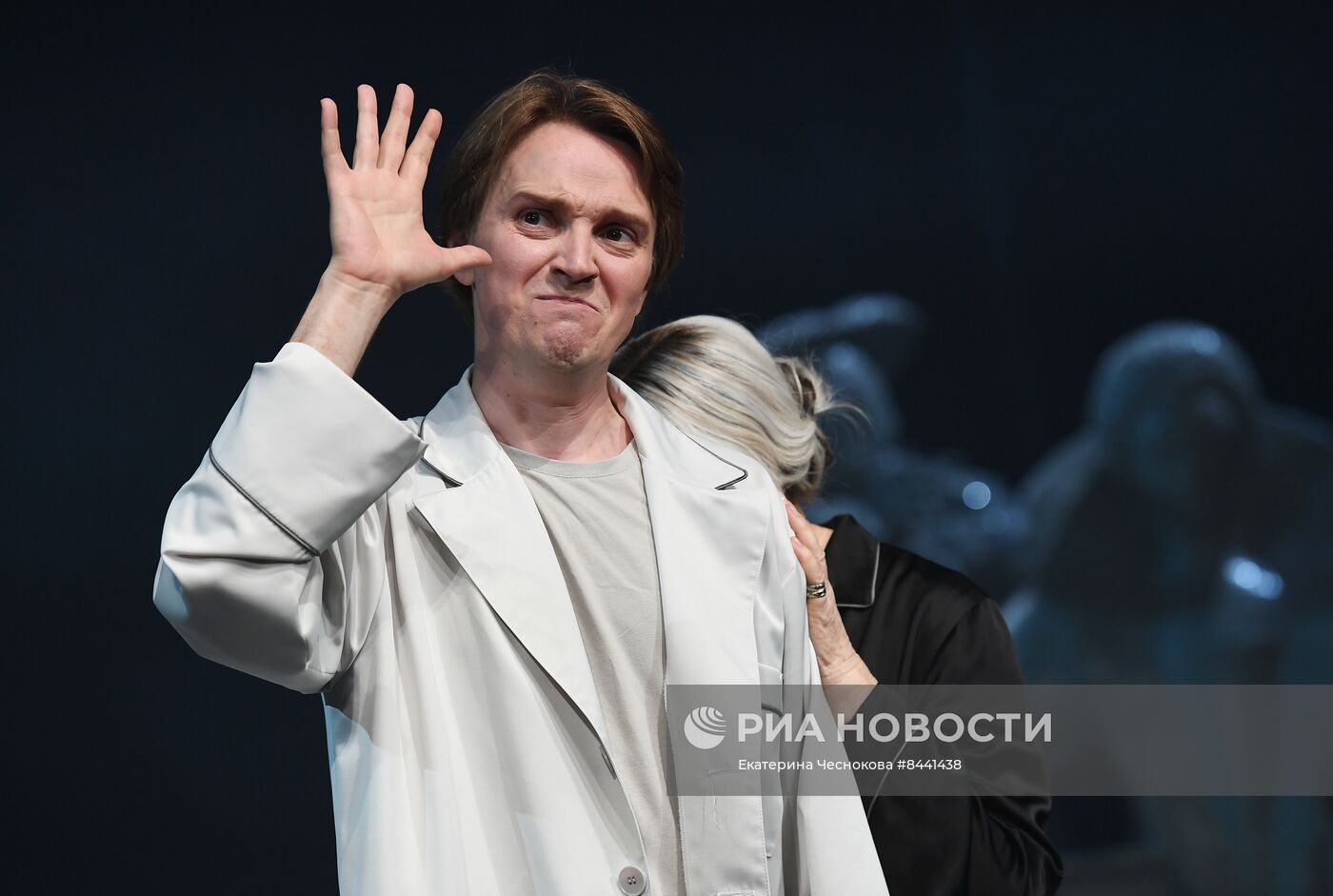 Спектакль "Королева-мать" в театре Вахтангова