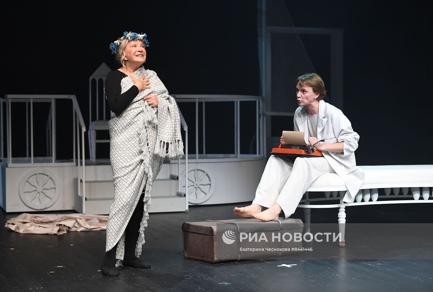 Спектакль "Королева-мать" в театре Вахтангова