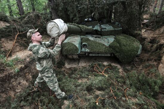 Подготовка экипажей танков Т-90 "Прорыв"