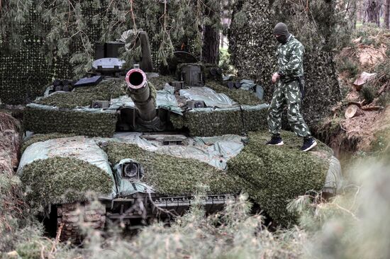 Подготовка экипажей танков Т-90 "Прорыв"