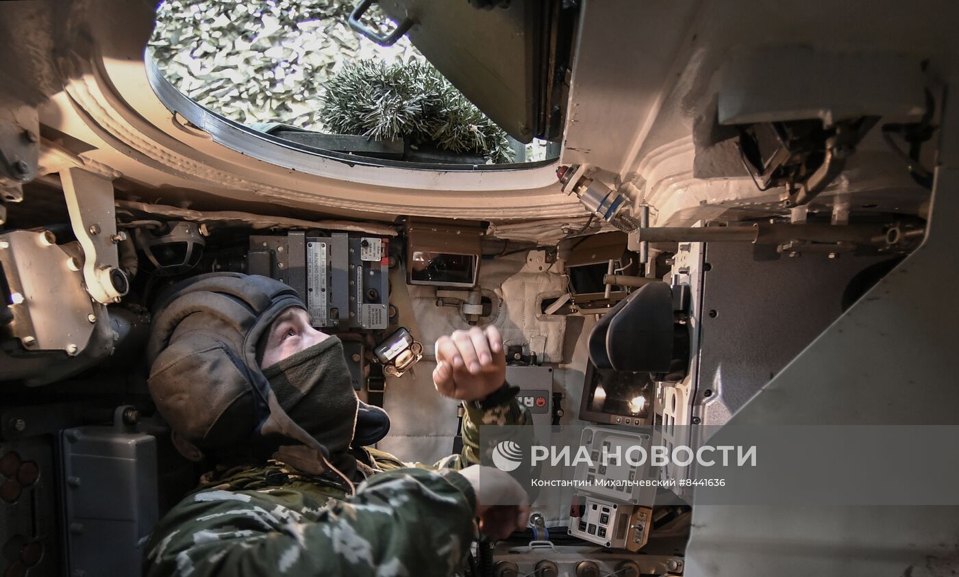 Подготовка экипажей танков Т-90 "Прорыв"