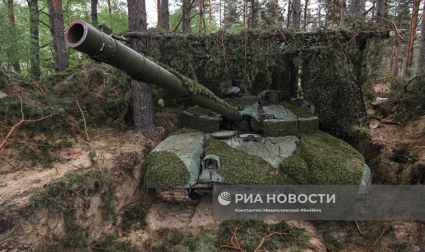 Подготовка экипажей танков Т-90 "Прорыв"