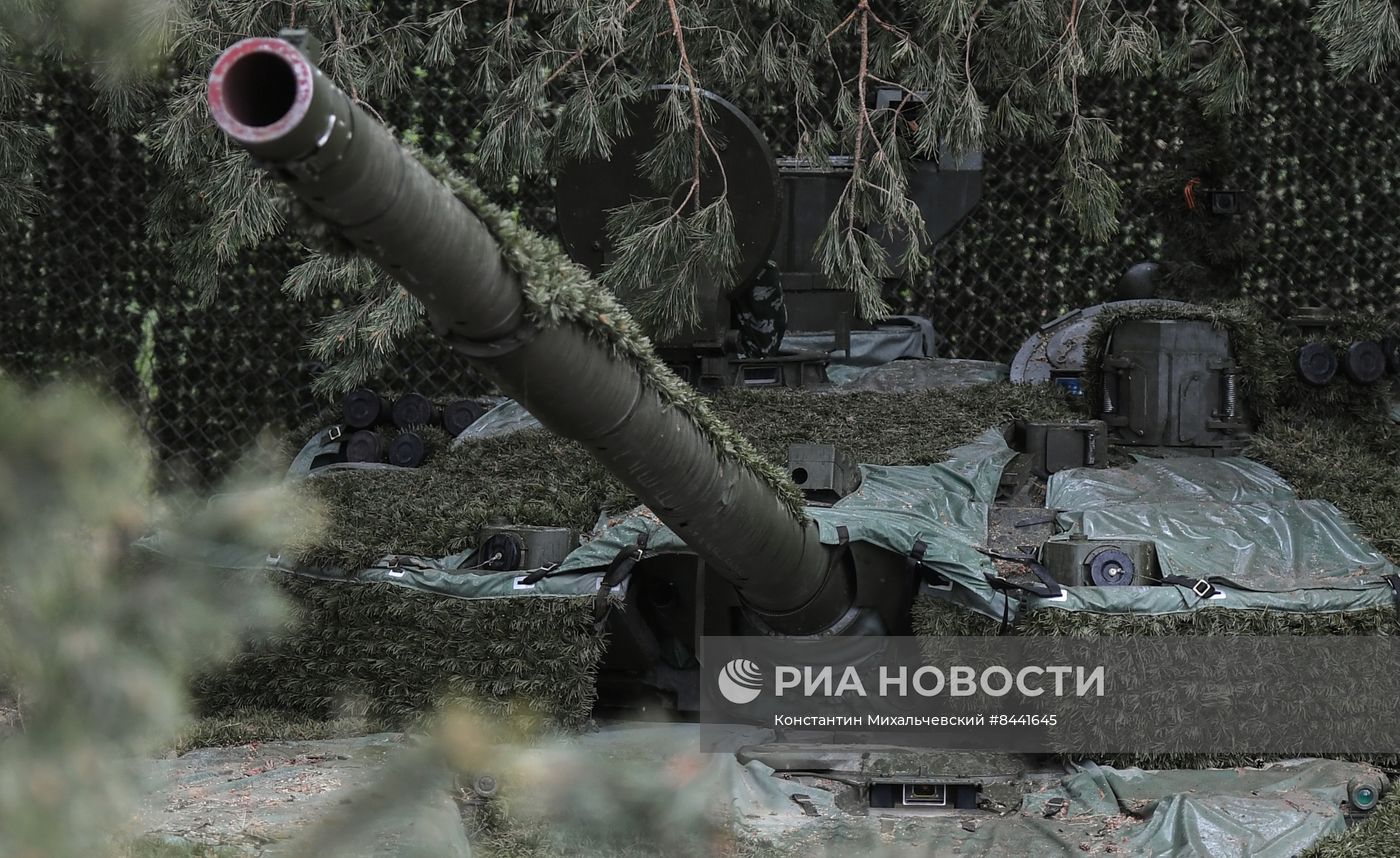 Подготовка экипажей танков Т-90 "Прорыв"