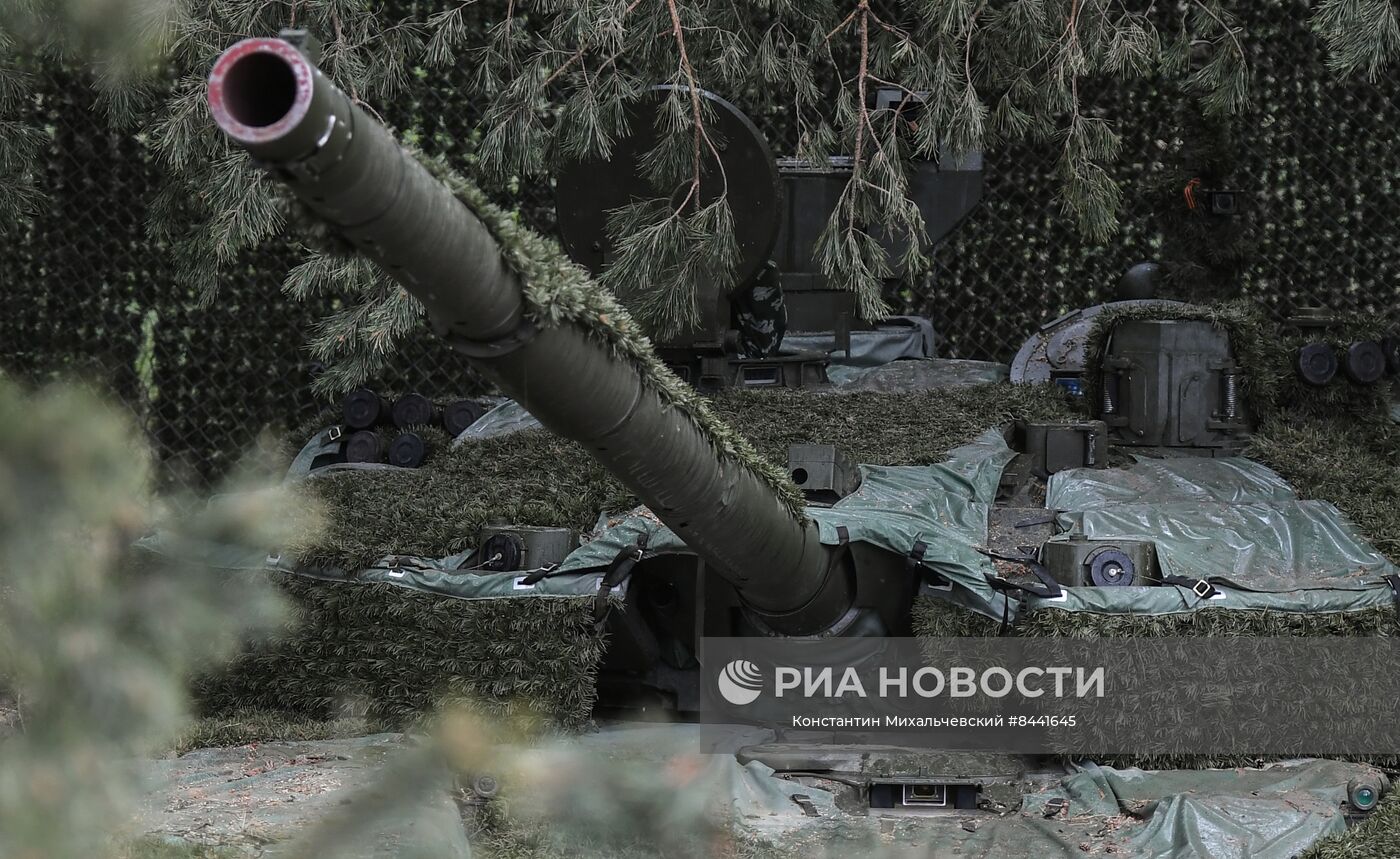 Подготовка экипажей танков Т-90 "Прорыв"