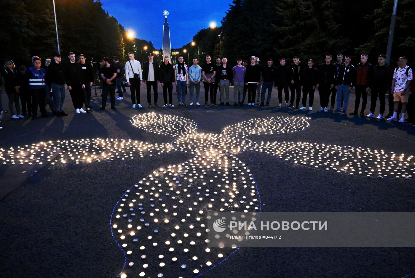 Акция на Поклонной горе к Международному дню пропавших детей