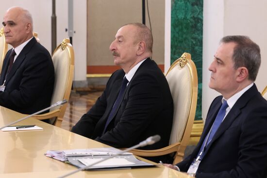 Президент РФ В. Путин провел встречи с лидерами ЕАЭС