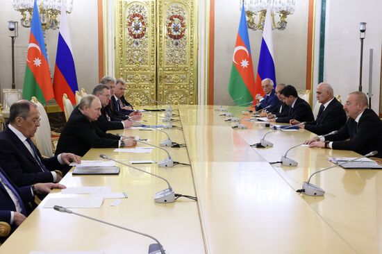 Президент РФ В. Путин провел встречи с лидерами ЕАЭС
