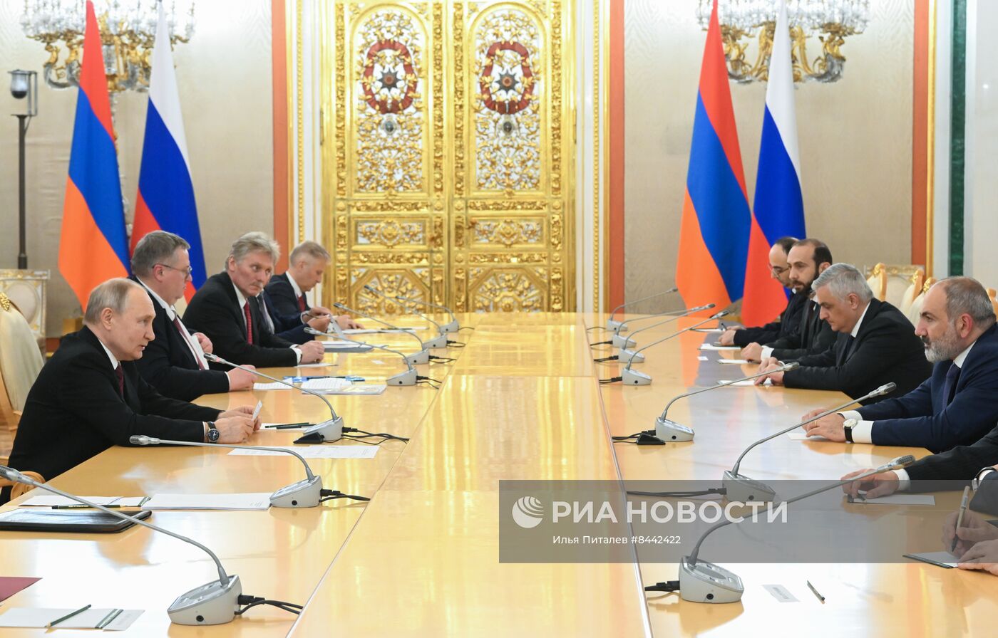 Президент РФ В. Путин провел встречи с лидерами ЕАЭС