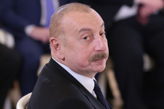 Президент РФ В. Путин провел встречи с лидерами ЕАЭС