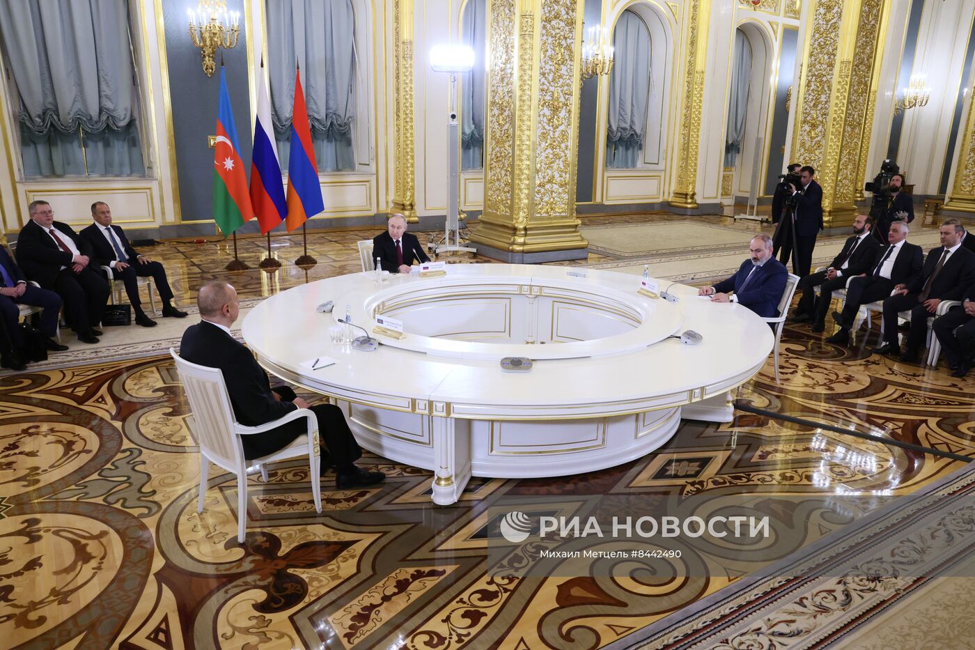 Президент РФ В. Путин провел встречи с лидерами ЕАЭС