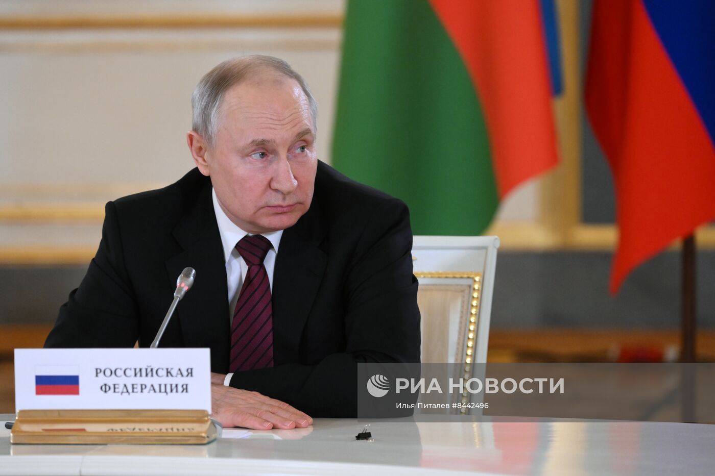 Президент РФ В. Путин провел встречи с лидерами ЕАЭС