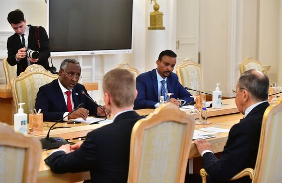 Встреча глав МИД РФ и Сомали С. Лаврова и А. Джамы