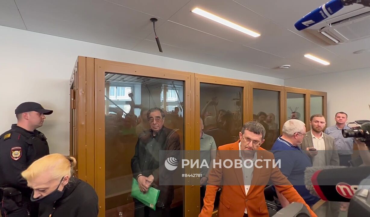 Оглашение приговора  фигурантам дела о хищении имущества актера А. Баталова
