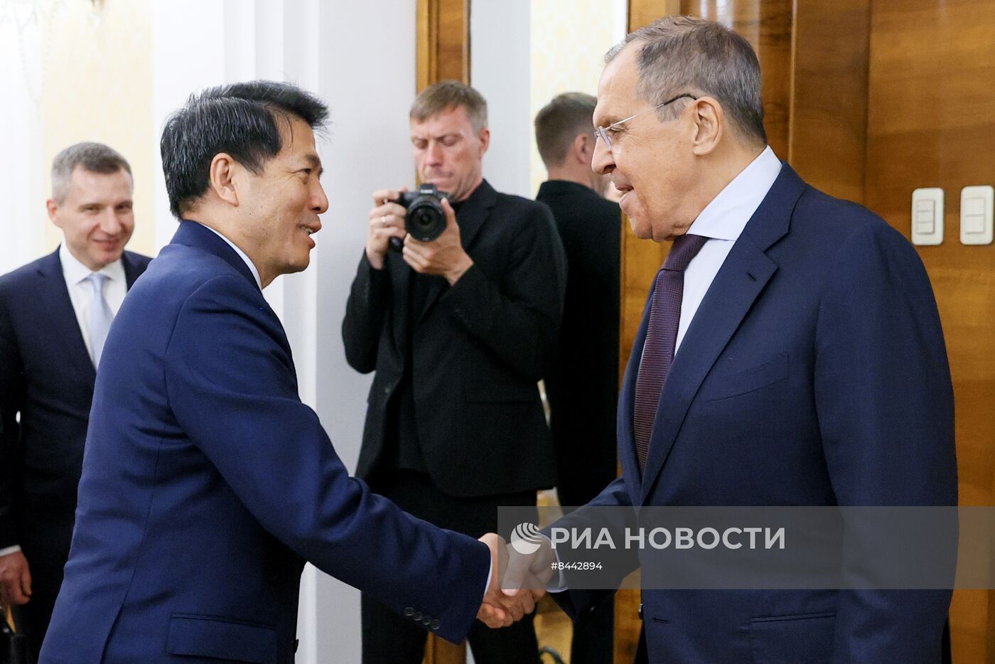 Встреча главы МИД РФ С. Лаврова со Спецпредставителем КНР по делам Евразийского региона Ли Хуэем