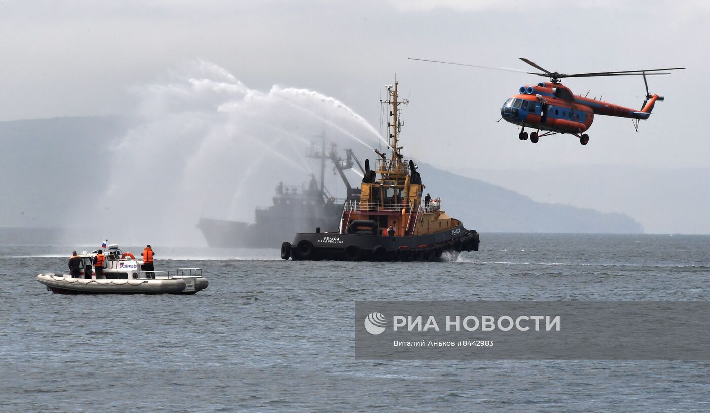 Межведомственные  учения по спасению  людей на море во Владивостоке