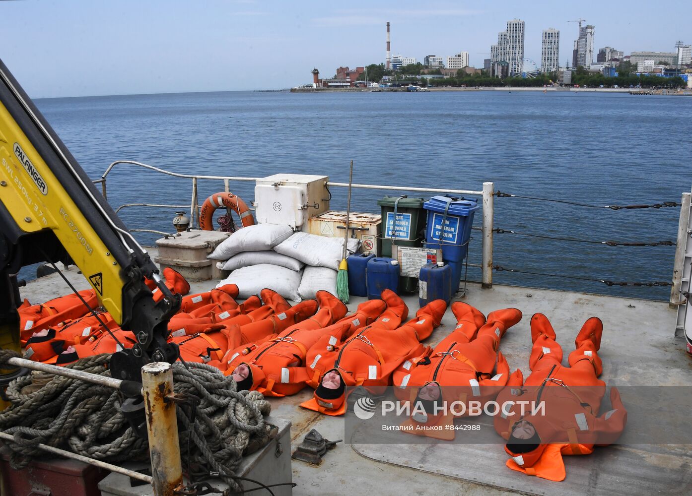 Межведомственные  учения по спасению  людей на море во Владивостоке