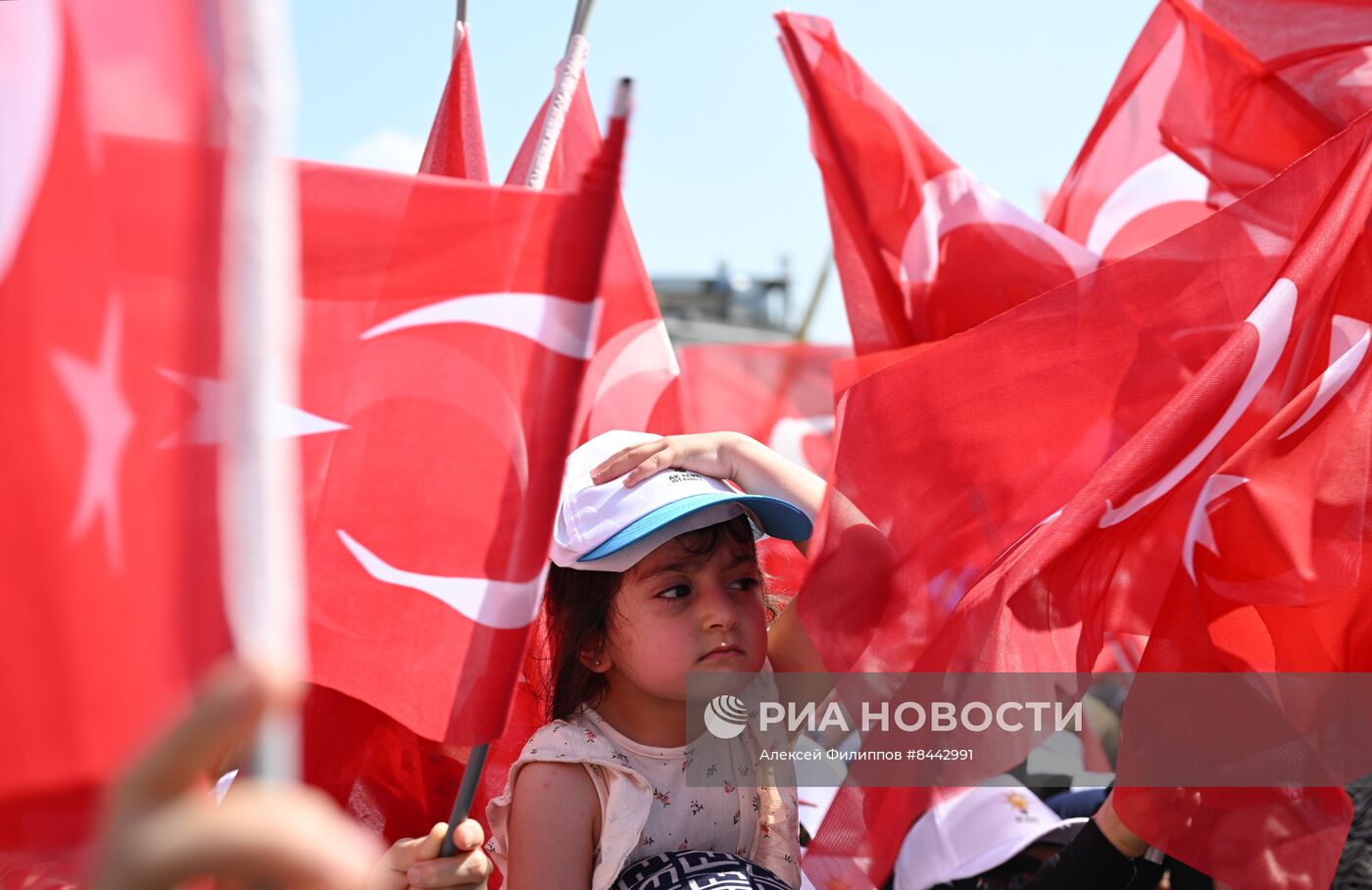 Предвыборный митинг в поддержку Р. Эрдогана в Стамбуле