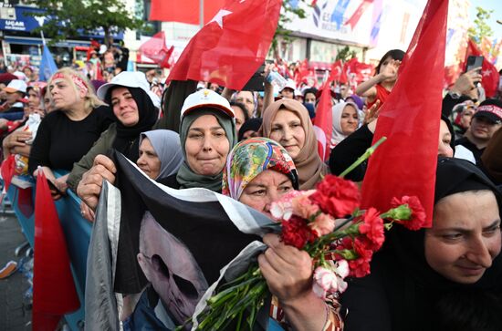 Предвыборный митинг в поддержку Р. Эрдогана в Стамбуле