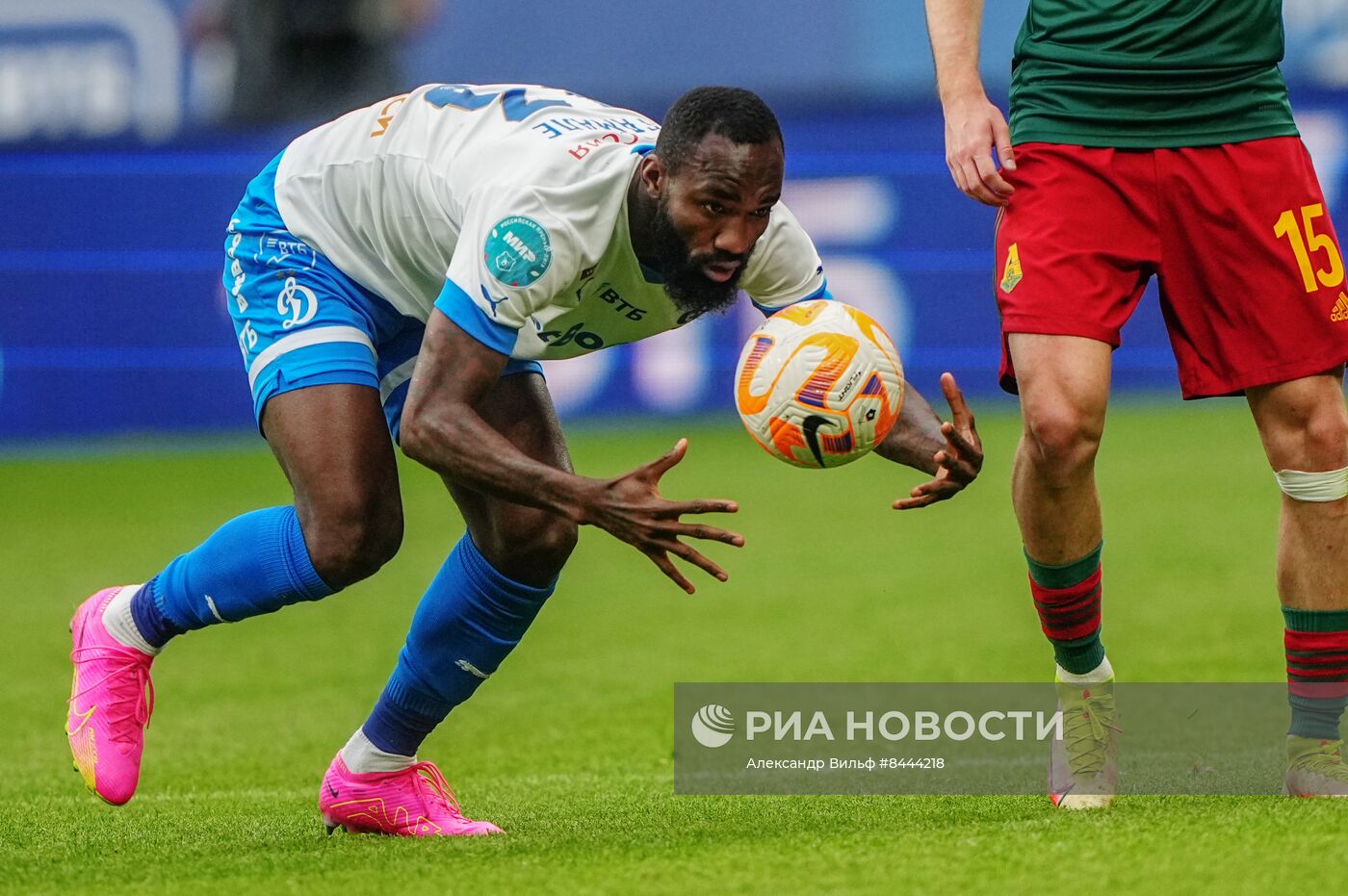 Футбол. РПЛ. Матч "Динамо" - "Локомотив"