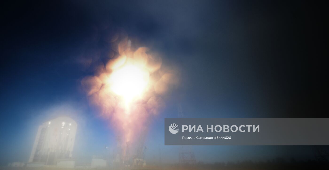 Старт ракеты "Союз-2.1а" со спутником "Кондор-ФКА" с космодрома Восточный