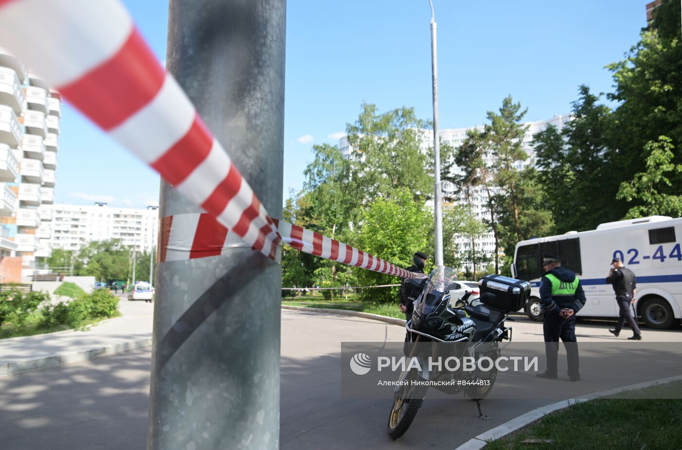 Беспилотник попал в жилой дом на Профсоюзной улице в Москве | РИА Новости  Медиабанк