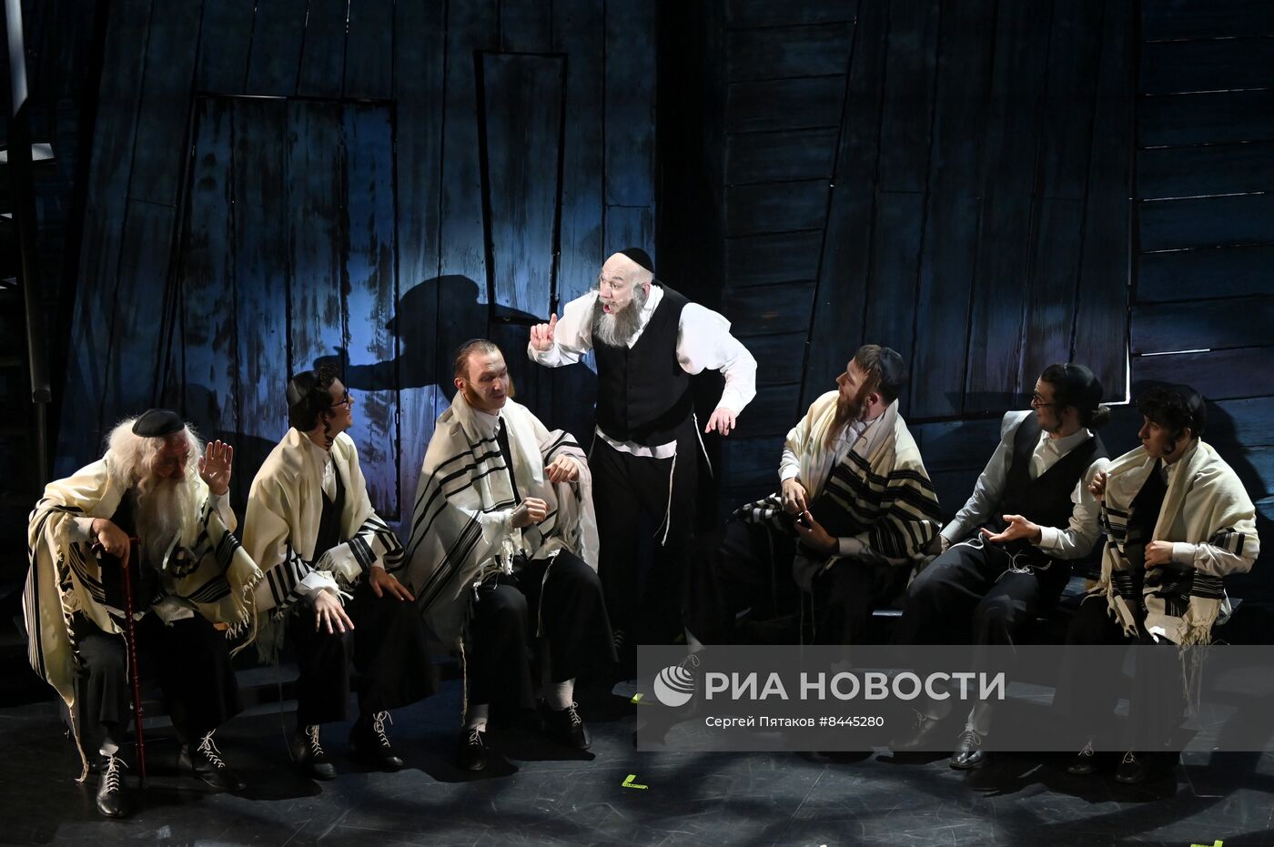 Мюзикл "Между двух миров"