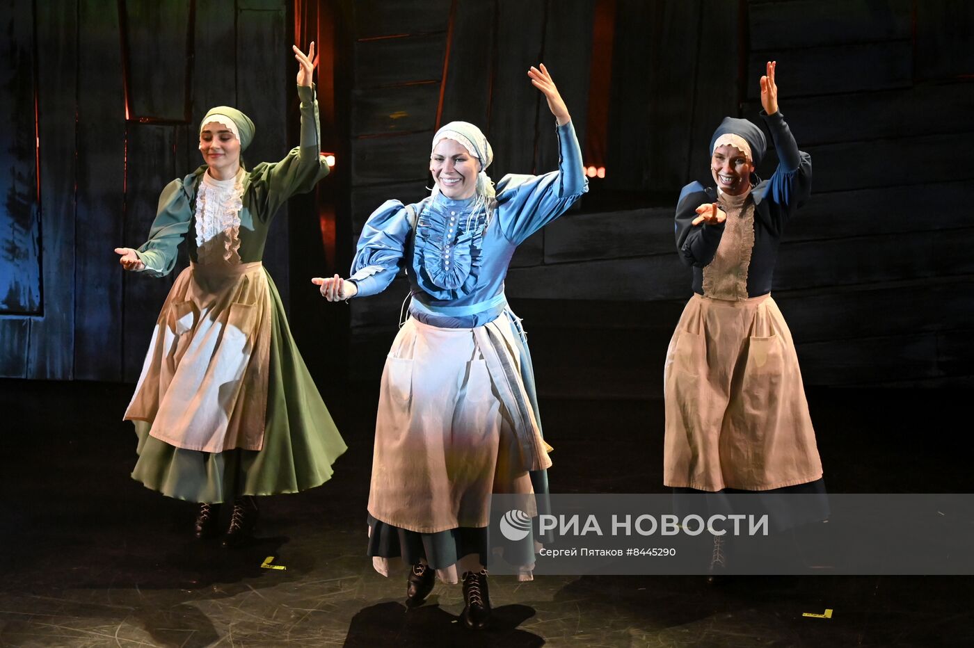 Мюзикл "Между двух миров"