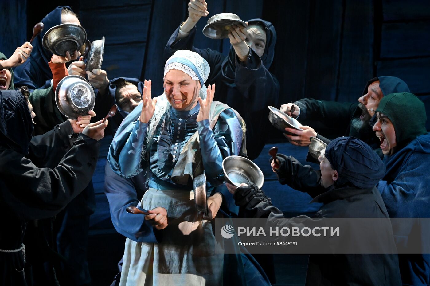 Мюзикл "Между двух миров"
