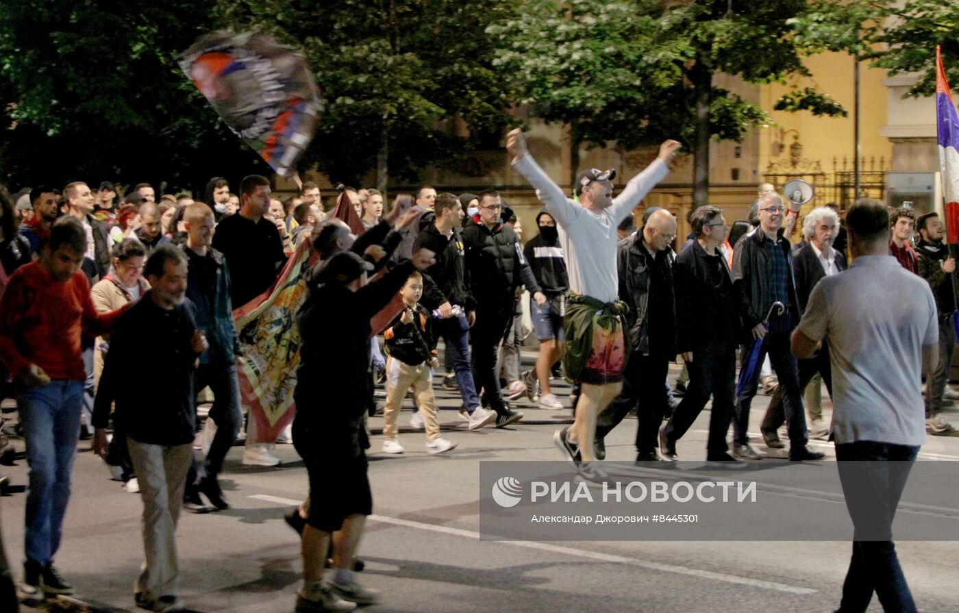 Акция в поддержку косовских сербов и России в Белграде