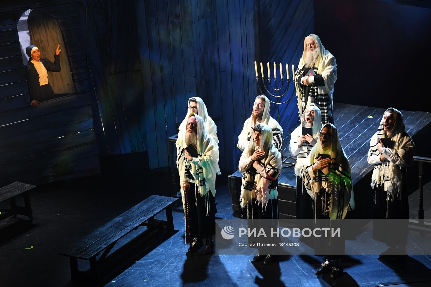 Мюзикл "Между двух миров"