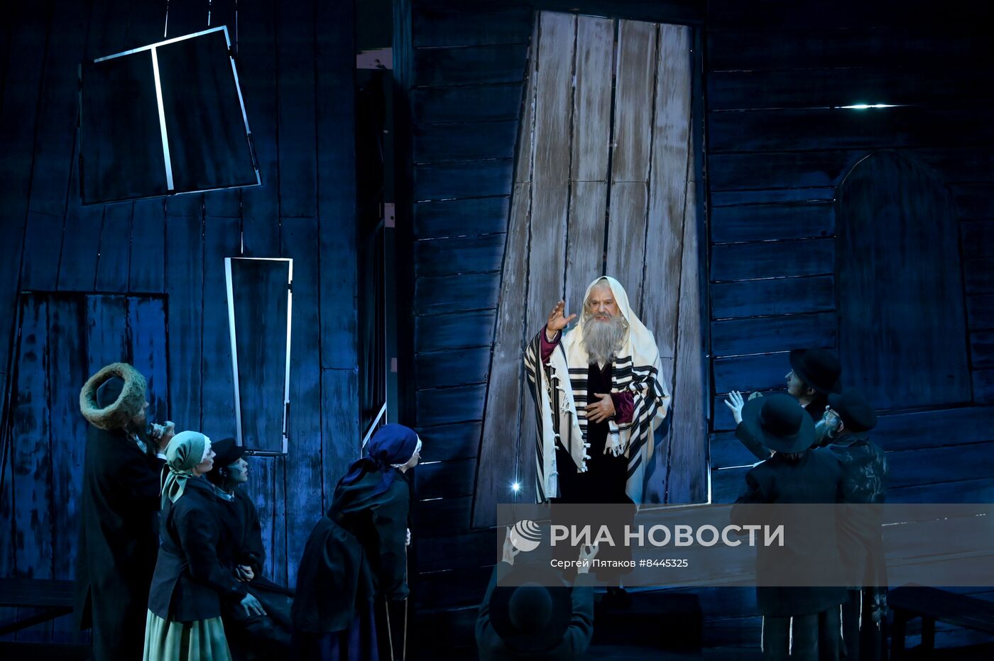 Мюзикл "Между двух миров"