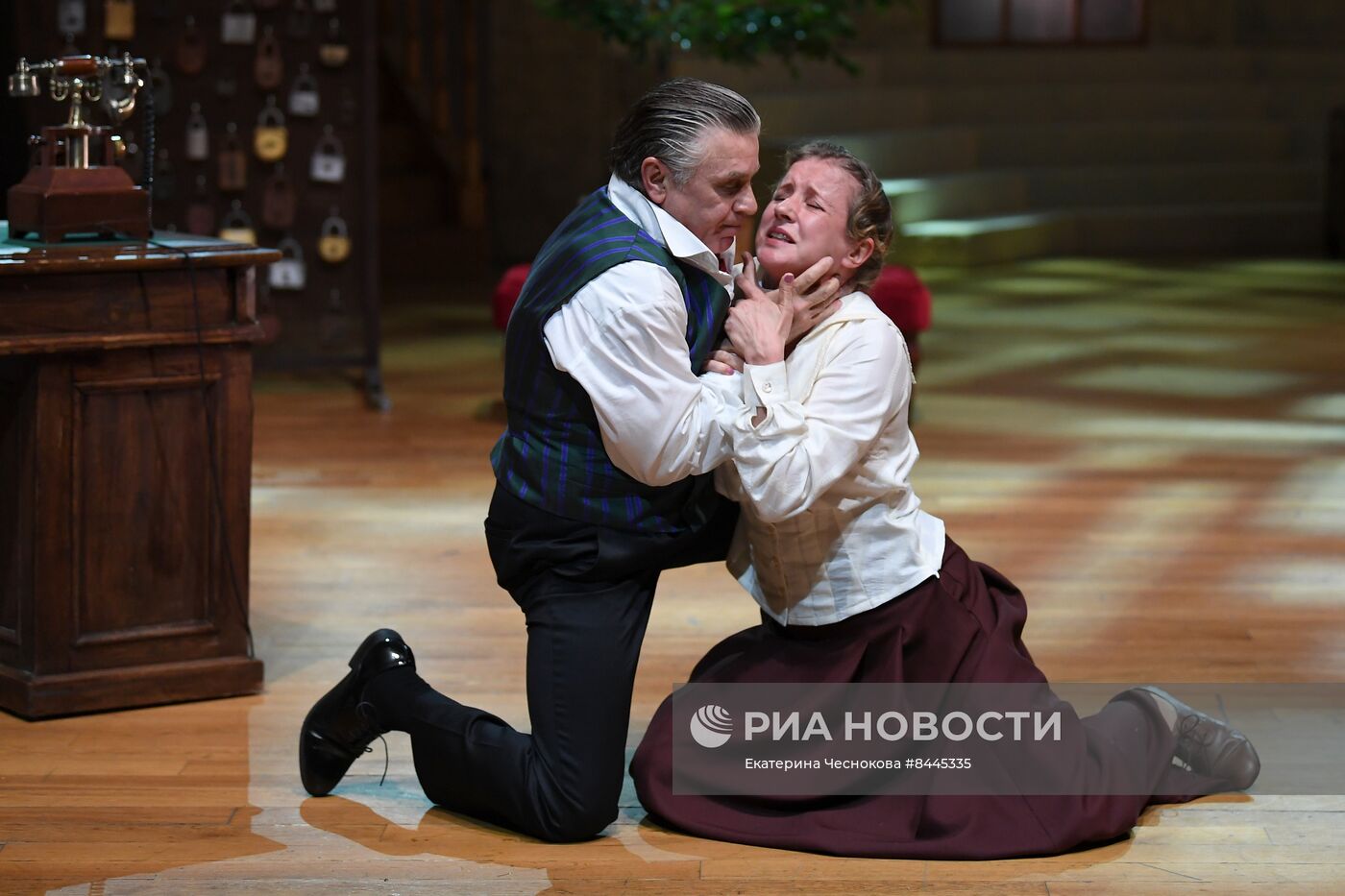 Спектакль "Васса Железнова" в театре "Школа драматического искусства"