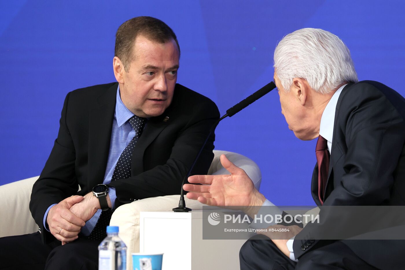 Заседание генерального совета "Единой России"