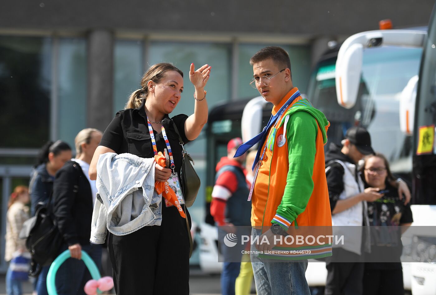 Отъезд детей на отдых в оздоровительные лагеря