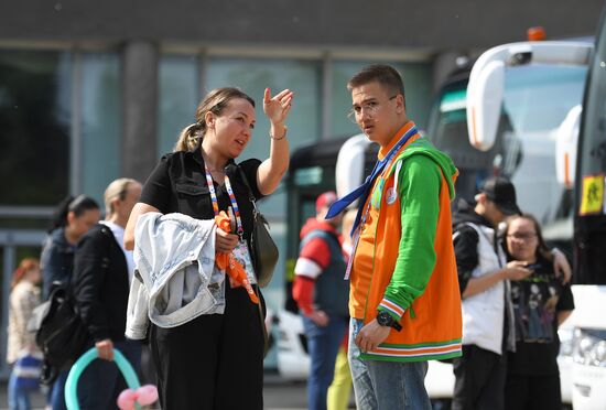 Отъезд детей на отдых в оздоровительные лагеря