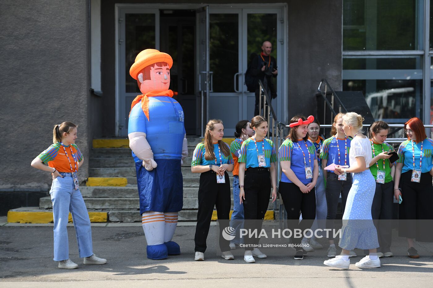 Отъезд детей на отдых в оздоровительные лагеря