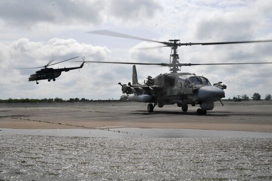 Работа вертолета Ка-52 группировки "Юг" на Артемовском направлении