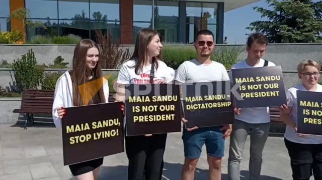 Пикет в белых футболках в Кишиневе