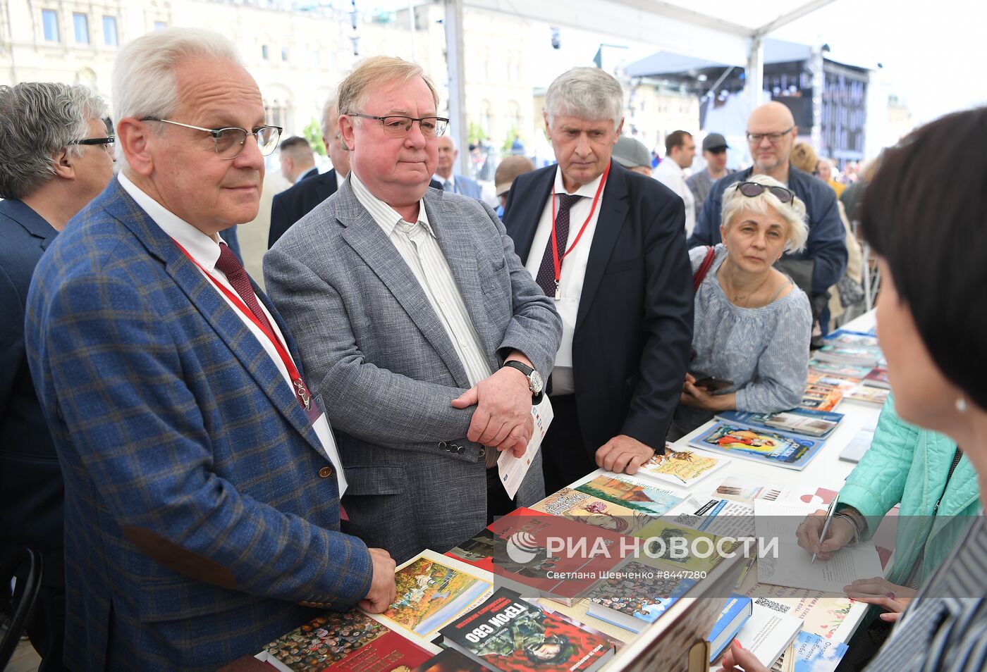 Открытие книжного фестиваля "Красная площадь"