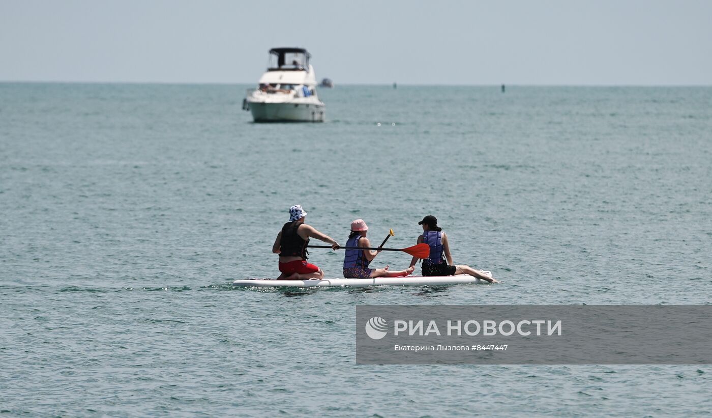 Старт пляжного сезона в Сочи