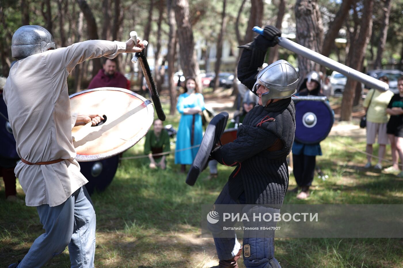Начало курортного сезона в Геленджике