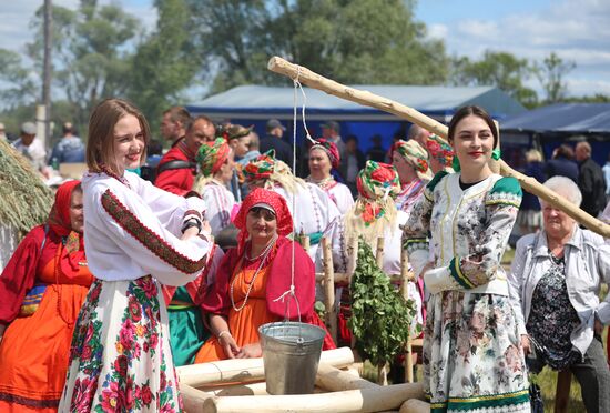 Национально-фольклорный праздник "Акша Келу" в Мордовии