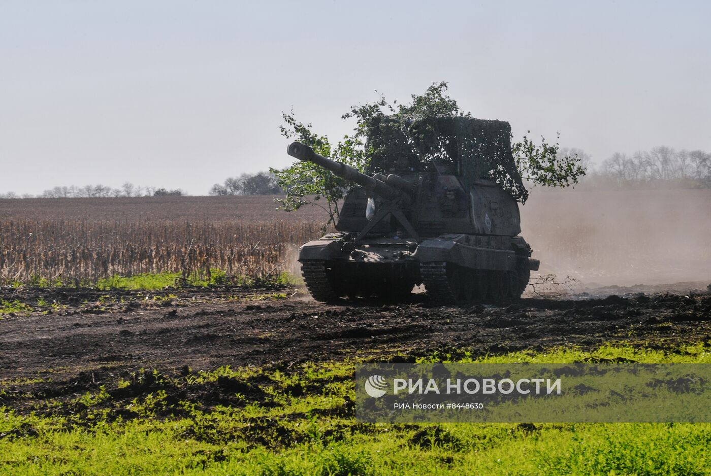 Боевая работа самоходной гаубицы 2С19 "Мста-С" с закрытых огневых позиций в ЛНР